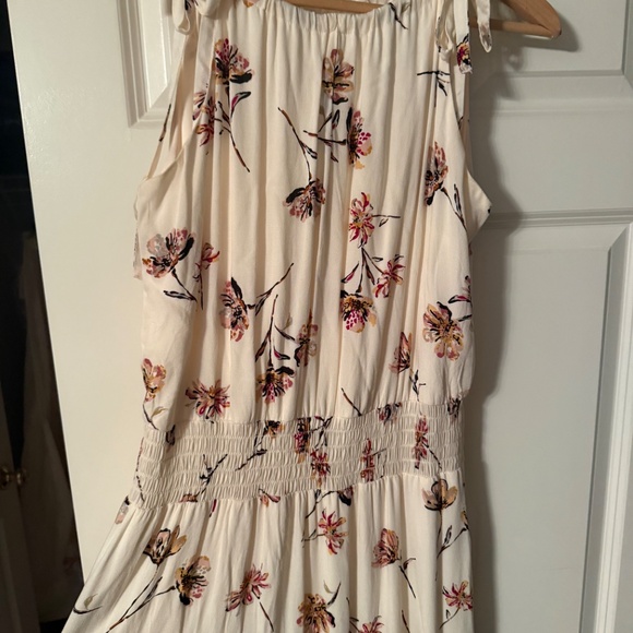 Floral Dress - Picture 4 of 4